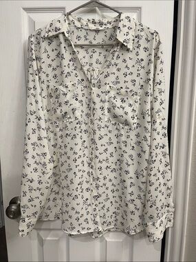 Maurices White Button-Down Shirt with Black Floral Print